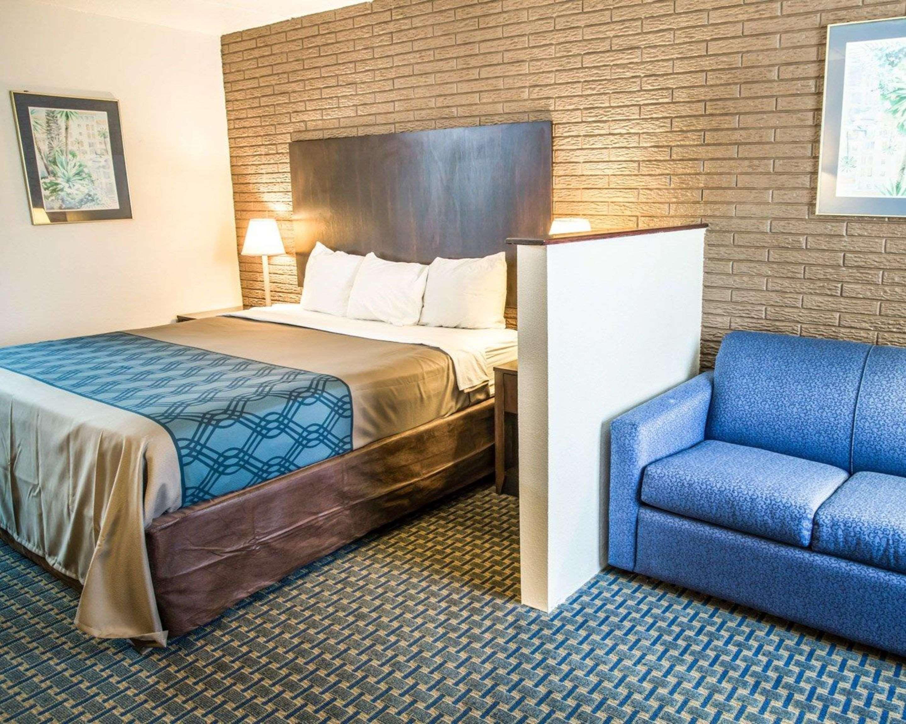 Rodeway Inn & Suites Wilmington North Exteriér fotografie