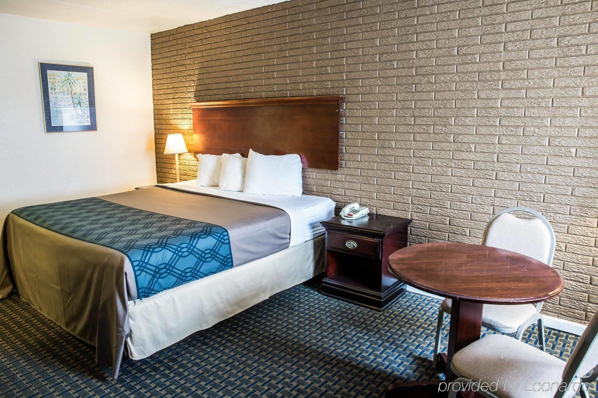 Rodeway Inn & Suites Wilmington North Exteriér fotografie